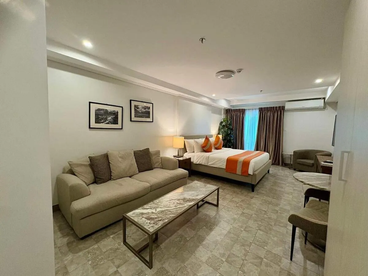 Sheryll Escapes - La Grande Phase 2, Grand Studio 516 With Balcony, Wifi & Netflix Ángeles 0*,  Filipinas